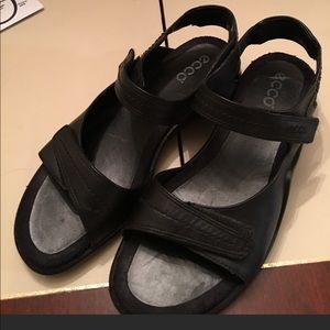 ecco ladies sandals